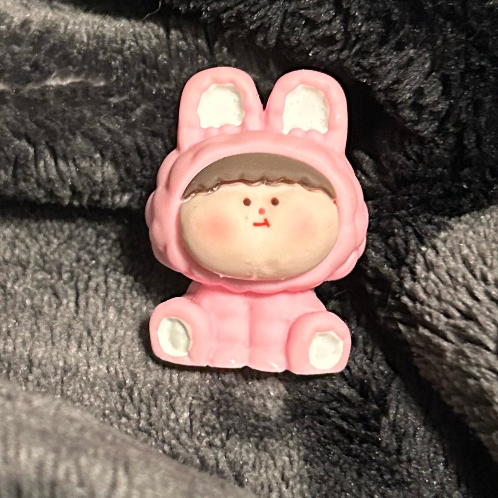 1.5cm Amalili pink bunny mini figure